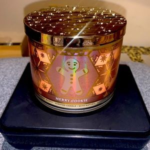 Bath and Body Works Merry Cookie 3 Wick Candle